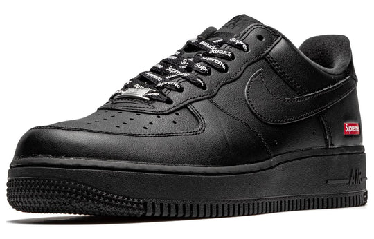 Nike Supreme x Air Force 1 Low - Black'